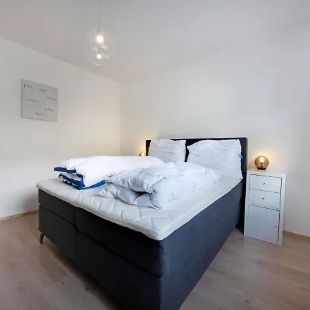 Snug In Walchen Near Niedernsill Swimming Lake *